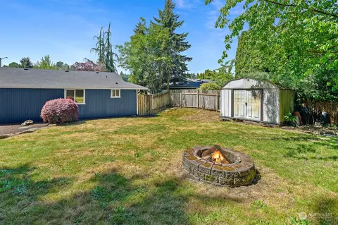 Exterior - 10521 16th Pl W, Everett, WA 98204 photo 16 of 17