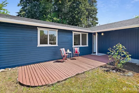 Exterior - 10521 16th Pl W, Everett, WA 98204 photo 7 of 17
