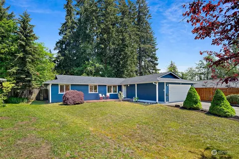 Exterior - 10521 16th Pl W, Everett, WA 98204 photo 5 of 17
