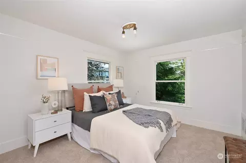 2101 3rd Ave W, Seattle, WA 98119 photo 14