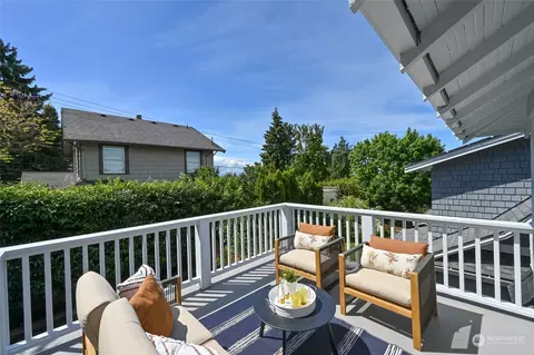 2101 3rd Ave W, Seattle, WA 98119 photo 15