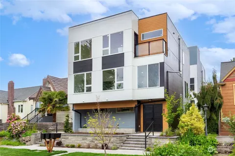 826 NW 56th St, Seattle, WA 98107