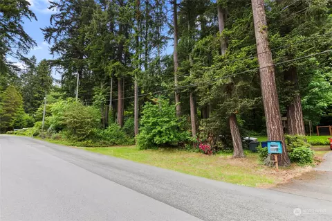 189 Nn 45th Pl NE, Lake Forest Park, WA 98155