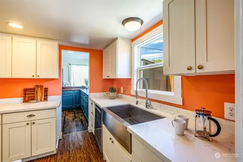 Kitchen - 2311 19th St, Everett, WA 98201 photo 2 of 3