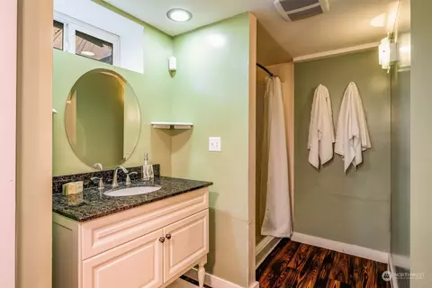 Bath - 2311 19th St, Everett, WA 98201 photo 2 of 3