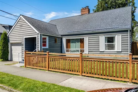 Exterior - 2311 19th St, Everett, WA 98201 photo 3 of 6
