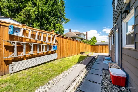 Exterior - 2311 19th St, Everett, WA 98201 photo 5 of 6