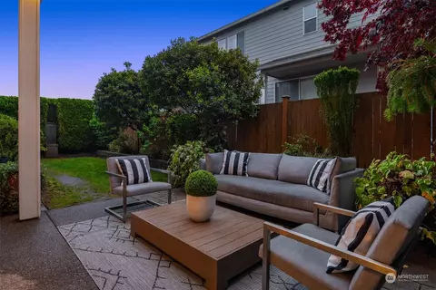 Exterior - 19612 35th Dr SE, Bothell, WA 98012 photo 3 of 9