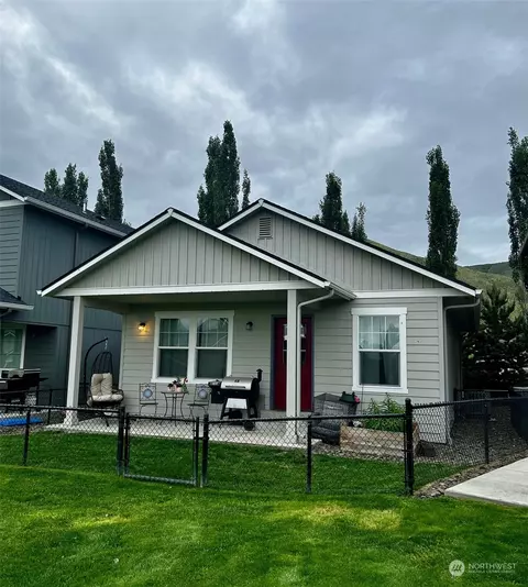 266 Saddlehorn Ln, Wenatchee, WA 98801
