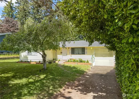 7281 E Center St, Port Orchard, WA 98366