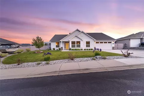 159 Bright Ct, Manson, WA 98831