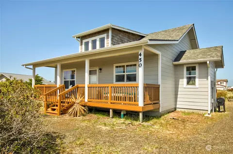 450 Skylark St, Ocean Shores, WA 98569