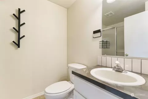 Bath - 2107 SW 4th St, Battle Ground, WA 98604 photo 1 of 2