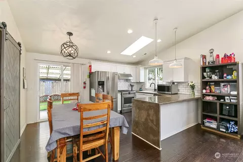 Kitchen - 2107 SW 4th St, Battle Ground, WA 98604 photo 1 of 5