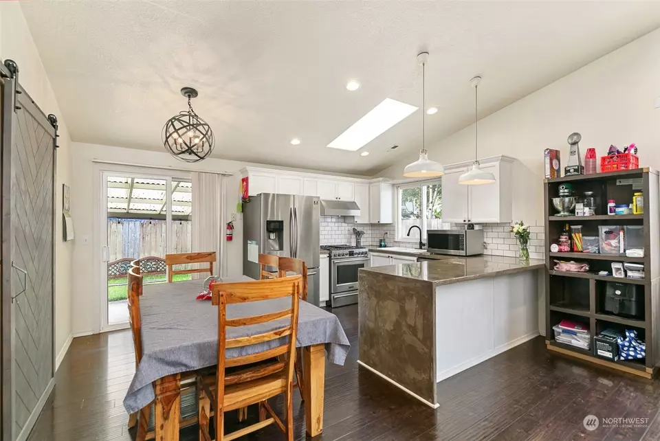 Kitchen - 2107 SW 4th St, Battle Ground, WA 98604 photo 1 of 5
