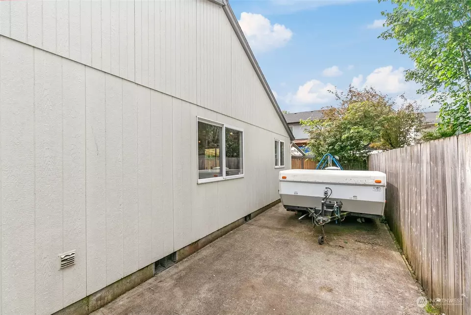 Exterior - 2107 SW 4th St, Battle Ground, WA 98604 photo 12 of 12