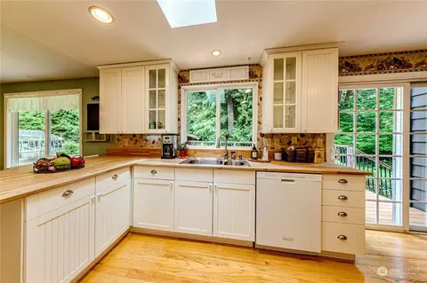17129 North Rd, Bothell, WA 98012 photo 7