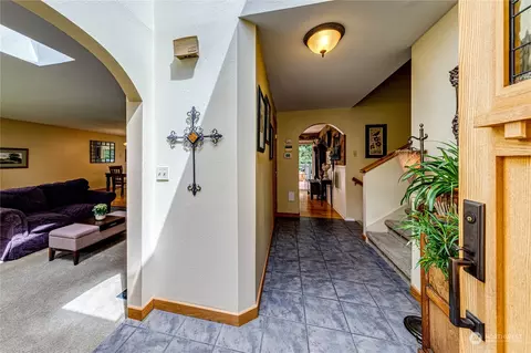 17129 North Rd, Bothell, WA 98012 photo 3