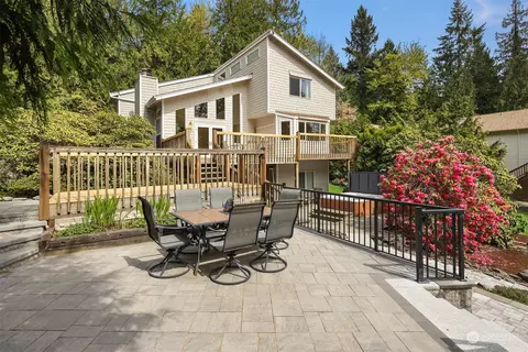20829 SE 123rd St, Issaquah, WA 98027