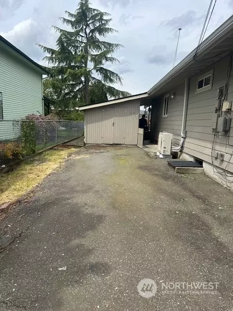 Exterior - 1419 Rainier Ave, Everett, WA 98201 photo 7 of 8