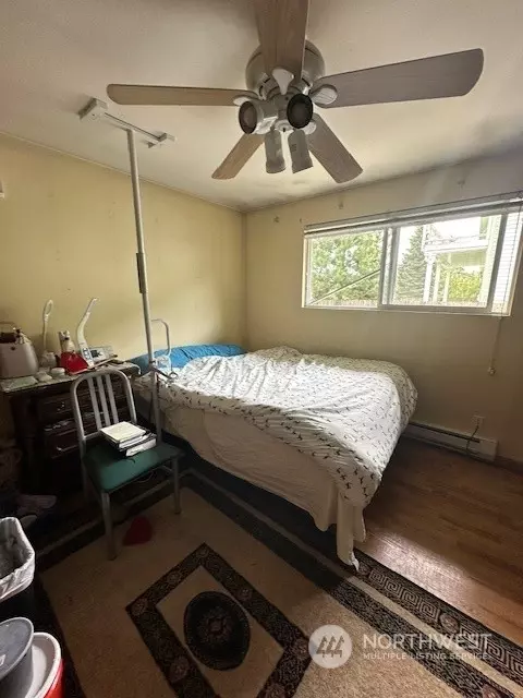 Bedroom - 1419 Rainier Ave, Everett, WA 98201 photo 3 of 4