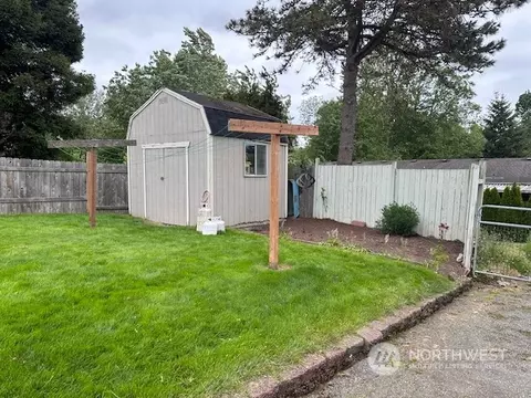 Exterior - 1419 Rainier Ave, Everett, WA 98201 photo 5 of 8