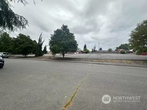Exterior - 1419 Rainier Ave, Everett, WA 98201 photo 8 of 8