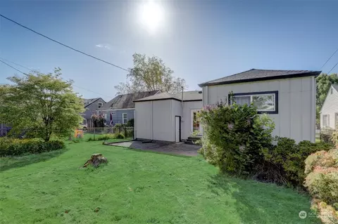 Exterior - 560 27th Ave, Longview, WA 98632 photo 4 of 4