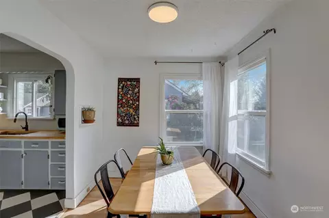 Dining - 560 27th Ave, Longview, WA 98632 photo 3 of 3