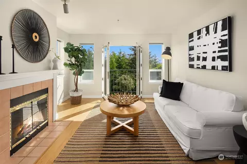 3028 Western Ave #103, Seattle, WA 98121