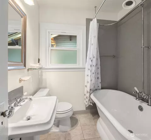 508 23rd Ave E, Seattle, WA 98112 photo 16