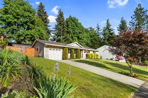 10102 162nd Ave NE, Redmond, WA 98052