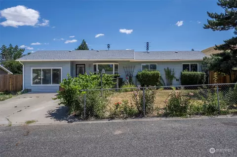 1112 Walker Pl, Prosser, WA 99350