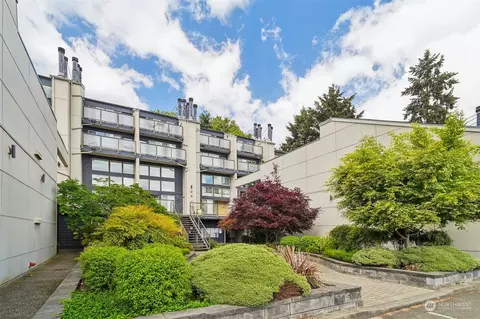 5847 NE 75th St #A215, Seattle, WA 98115