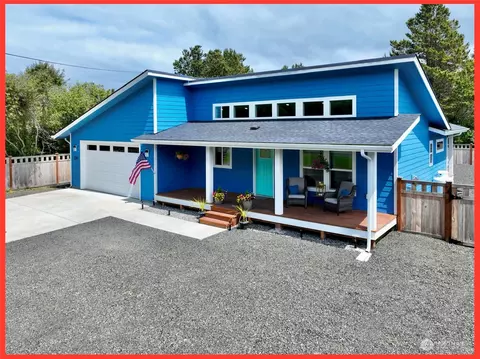 214 Ocean Shores Blvd NW, Ocean Shores, WA 98569
