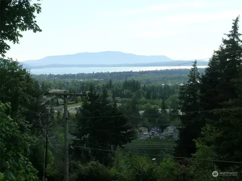 1557 Emerald Lake Way, Bellingham, WA 98226
