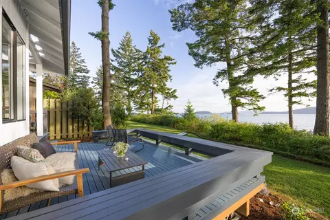 9898 Samish Island Rd, Bow, WA 98232