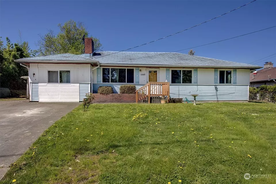 Exterior - 11629 Military Rd S, Seattle, WA 98168 photo 2 of 6