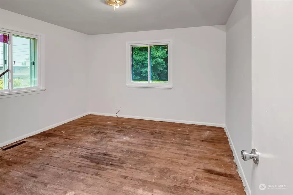 Bedroom - 11629 Military Rd S, Seattle, WA 98168 photo 3 of 5