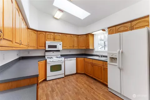 Kitchen - 103 Pier Rd, Chehalis, WA 98532 photo 1 of 1