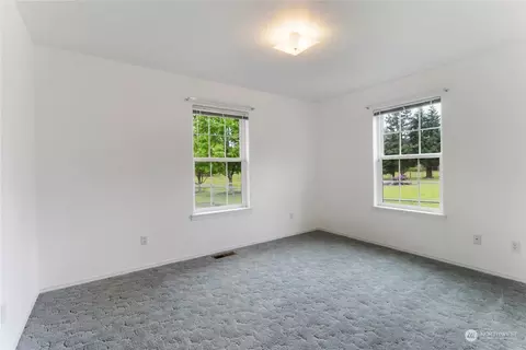 Bedroom - 103 Pier Rd, Chehalis, WA 98532 photo 3 of 4