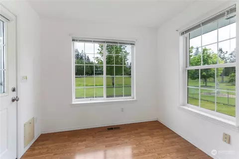 Entry Way - 103 Pier Rd, Chehalis, WA 98532 photo 1 of 1