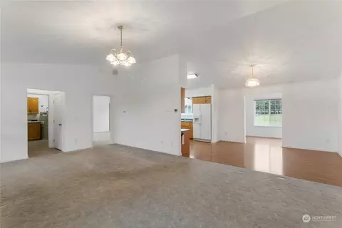 Living - 103 Pier Rd, Chehalis, WA 98532 photo 3 of 4