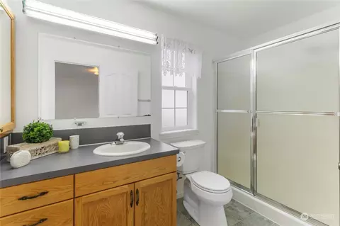 Bath - 103 Pier Rd, Chehalis, WA 98532 photo 1 of 2
