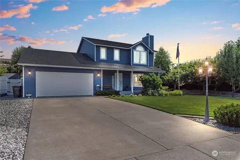 2402 Highland View Dr, East Wenatchee, WA 98802