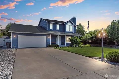 2402 Highland View Dr, East Wenatchee, WA 98802