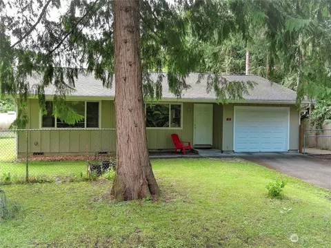 170 S 7th Ave, Port Hadlock, WA 98339