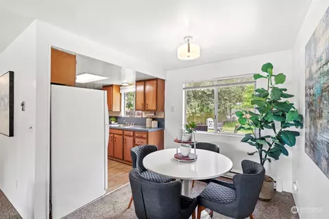 Dining - 19427 29th Ave SE, Bothell, WA 98012 photo 1 of 2