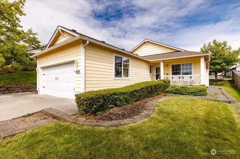 1020 SW Silverberry St, Oak Harbor, WA 98277