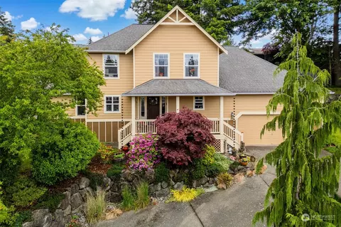 1398 Turquoise Ct NE, Poulsbo, WA 98370